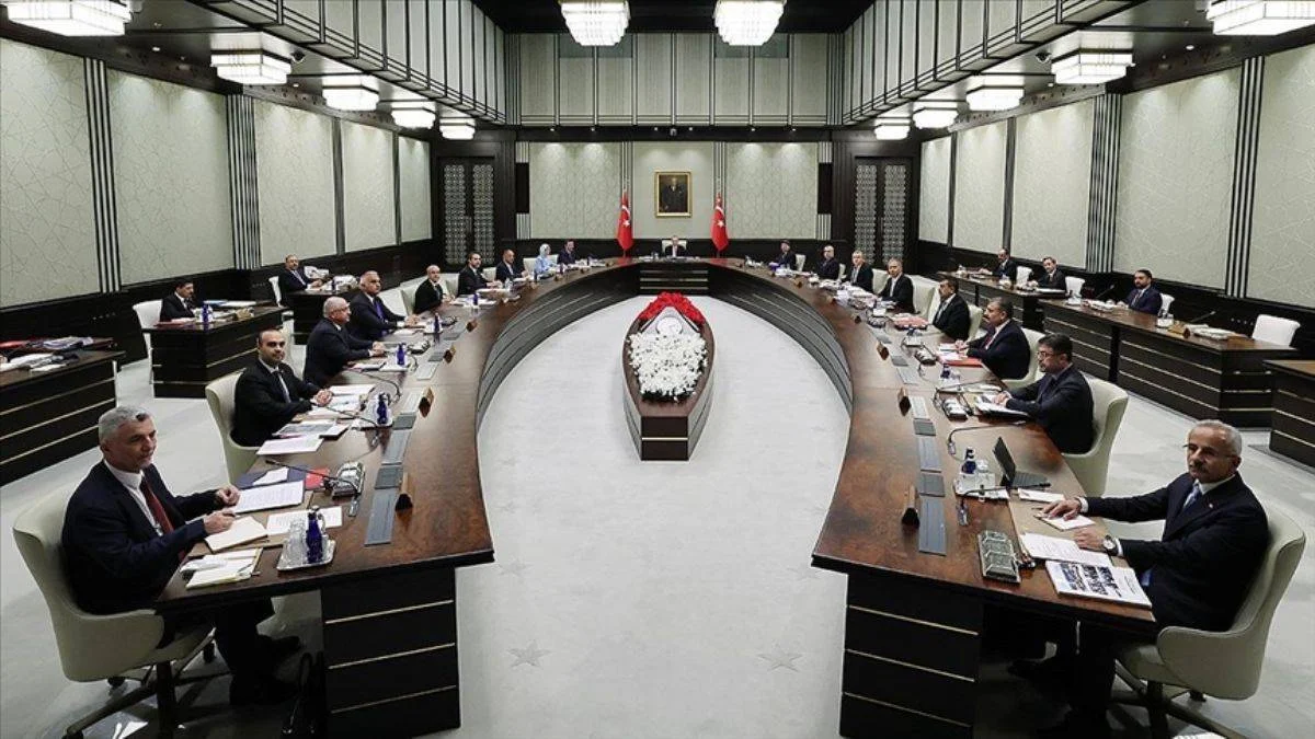 Bazı bakanların eleştirilmesinden rahatsız olanlar...