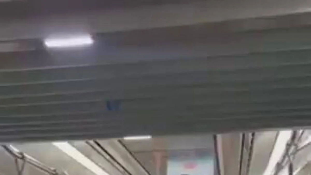 Eşinden boşanan adam Metro'da çikolata dağıttı!
