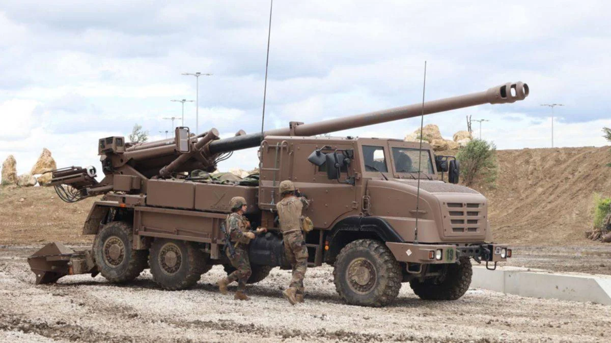 Fransa, Ermenistan'a topçu sistemi sattı; Azerbaycan'dan tepki
