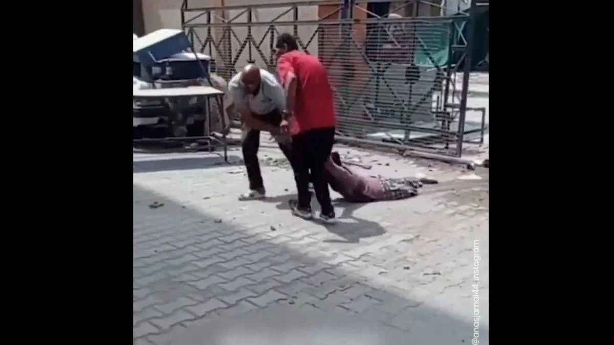 İsrail ordusu, çocuklarına yiyecek arayan anneyi vurdu