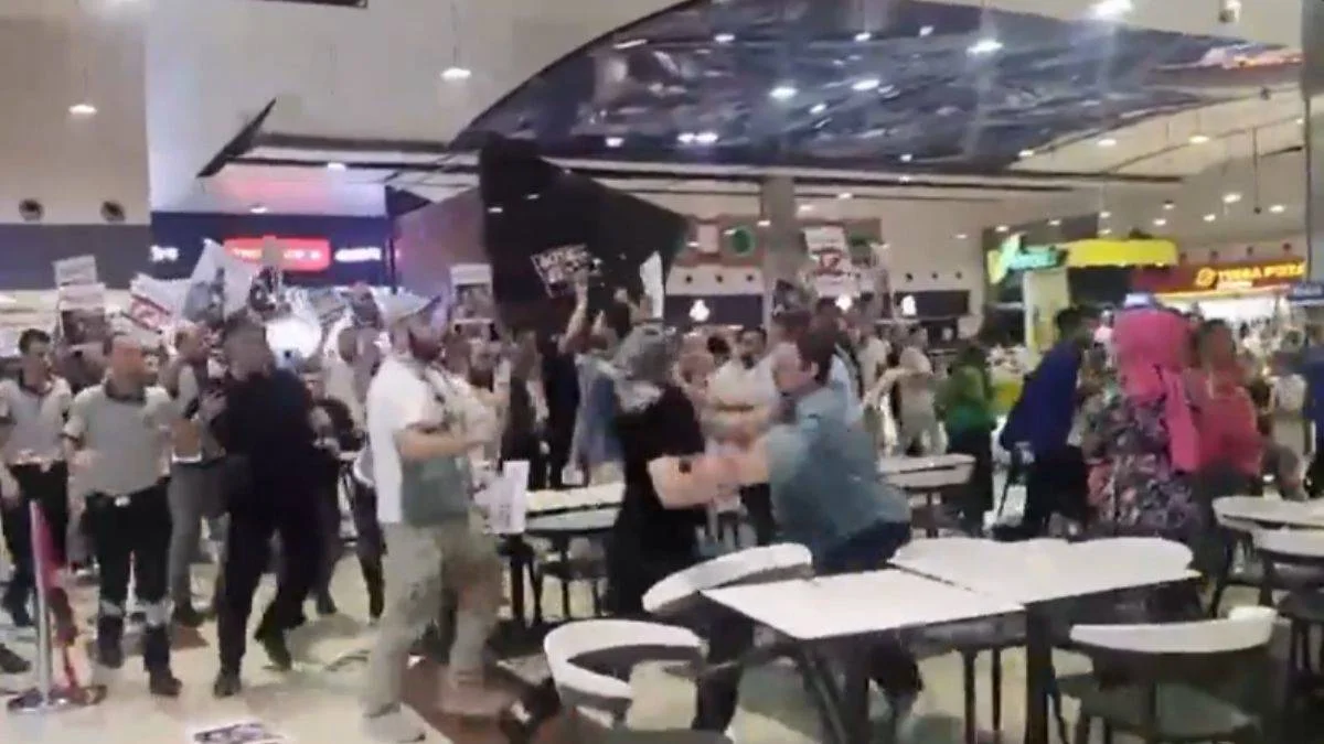 İsrail yanlısı Burger King'i boykot eyleminde ortalık karıştı