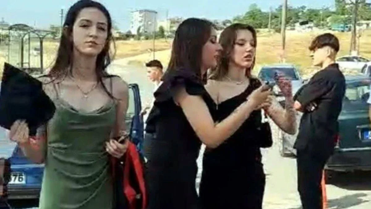 Lise mezuniyetinde 'uygunsuz kıyafet' kararı ile ilgili Valilikten açıklama