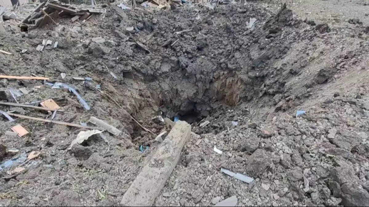Rusya'nın Ukrayna topraklarına yönelik füze saldırısında 5 kişi öldü