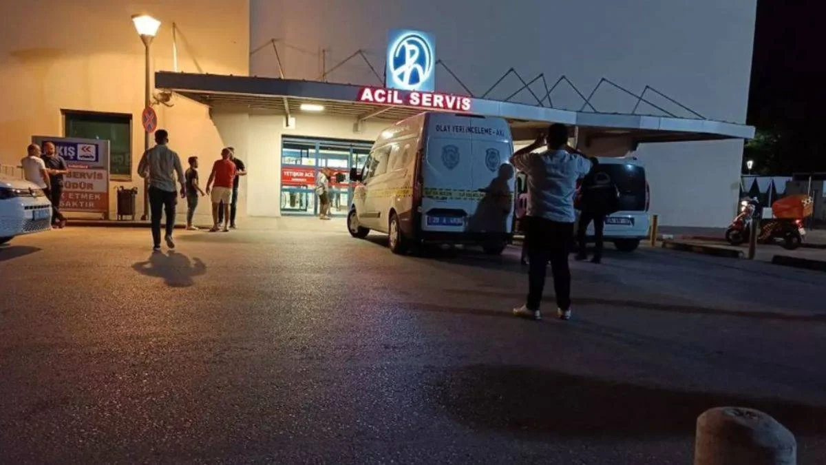 Sokak ortasında silahlı saldırı! Baba yaralandı, oğlu hayatını kaybetti