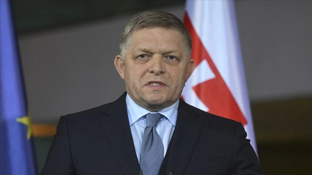 Suikasta uğrayan Başbakan, oyunu hastanede kullandı