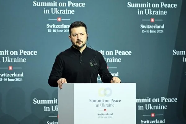 Zelenskiy'den barış açıklaması