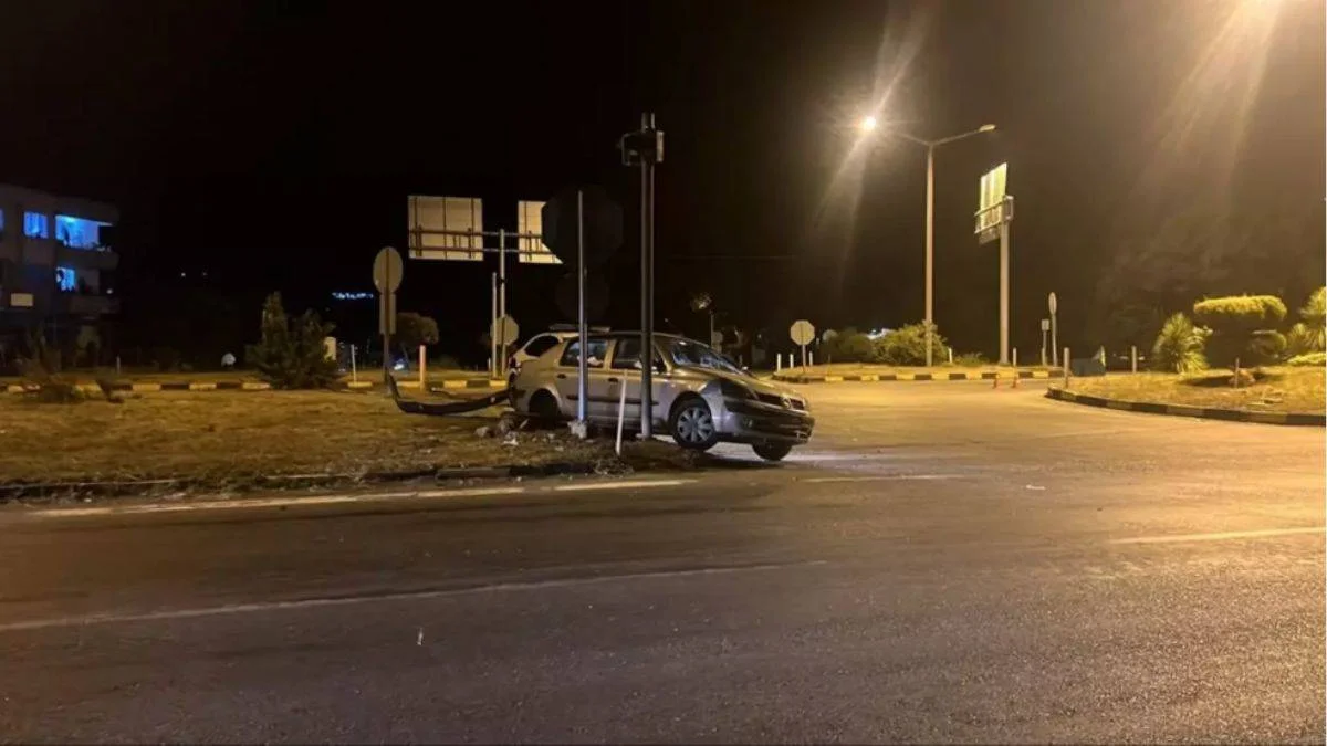 Zonguldak'ta otobüs otomobille çarpıştı: 4 yaralı