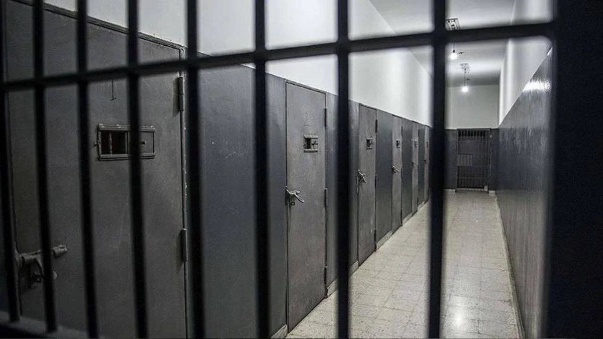 9 İsrail askeri gözaltına alındı