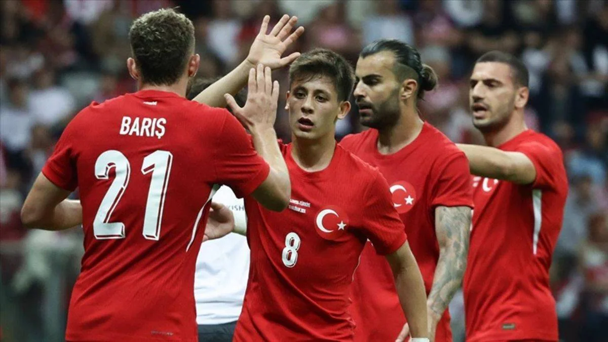 'Eski milli futbolculara bilet verilmedi' iddiası