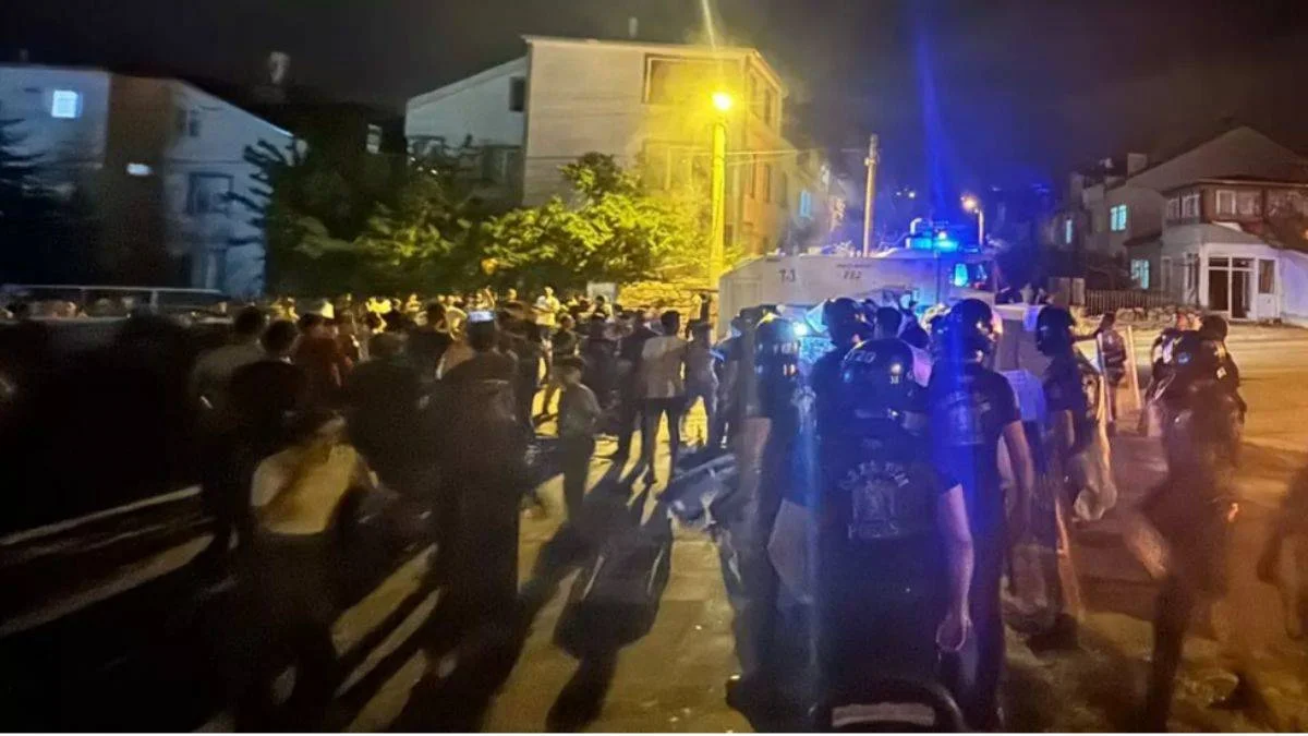 'Ey beklenen Türk, Hamile kadınlar tecavüze uğrayıp katledilirken neredesin?'