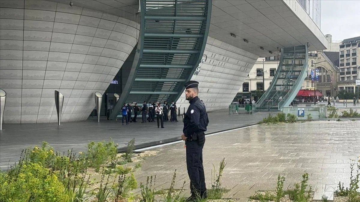 Paris güvenli değil! 'Patlama riski' büyük