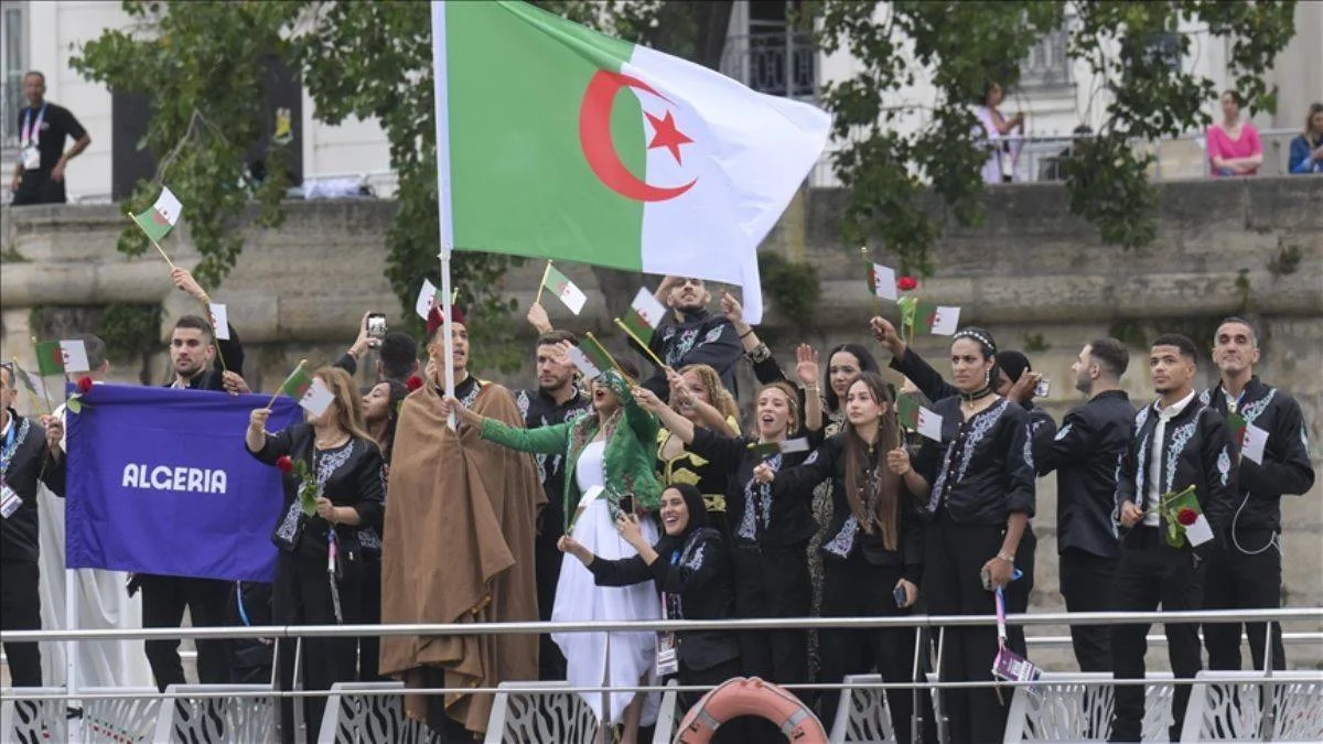 Paris Olimpiyatları açılışına 'Cezayir Katliamı' damgası