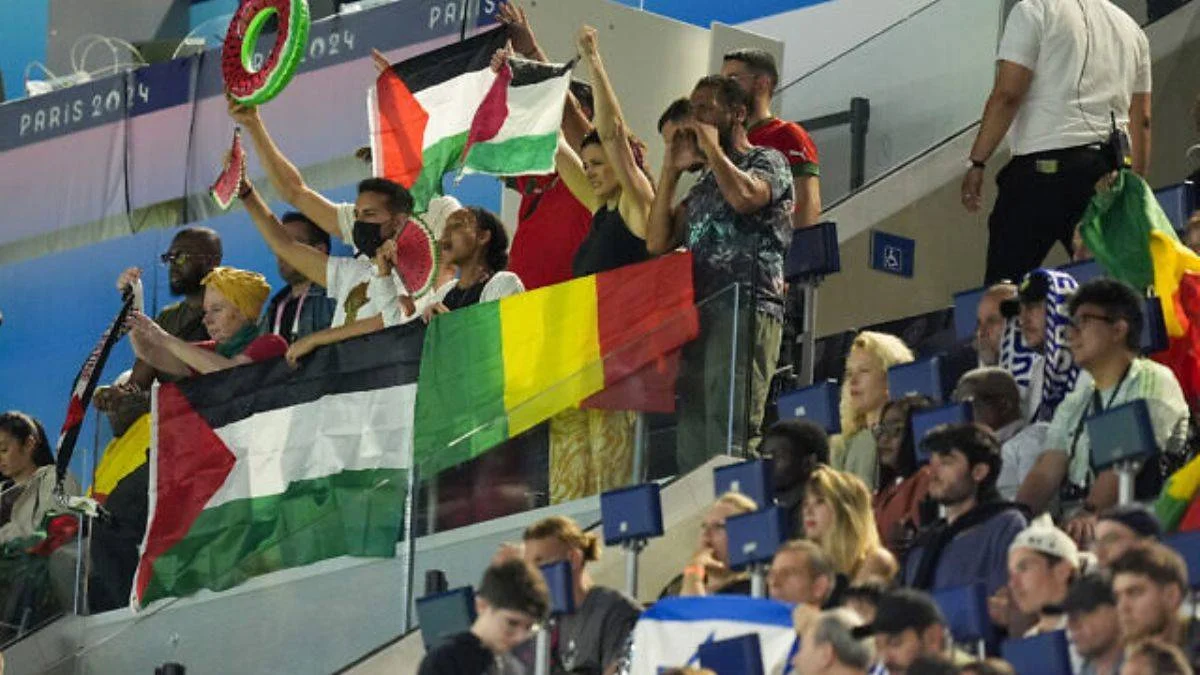 Paris'te yuhalanan İsrail 'muzaffer' ilan edildi