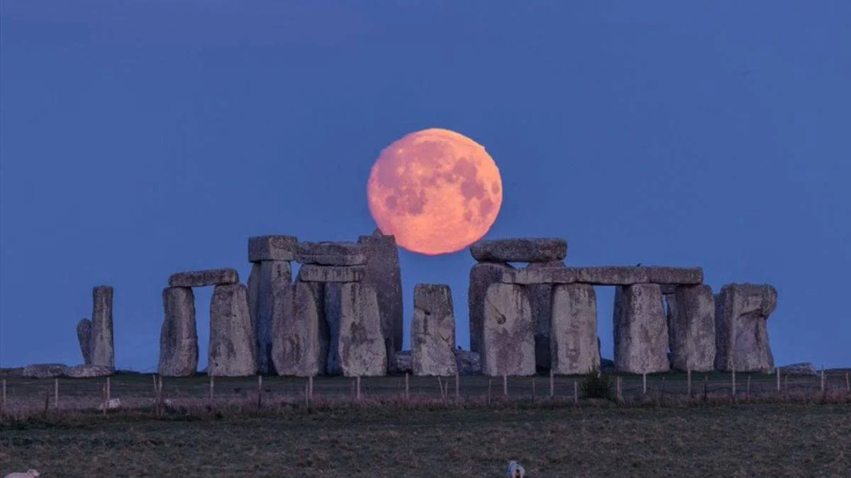 Tarihçiler ikiye bölündü: Stonehenge nasıl yapıldı?