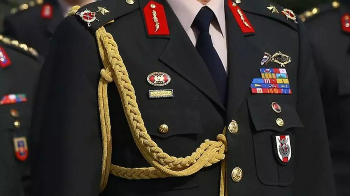 187 general ve amirallerin görev yerleri değişti