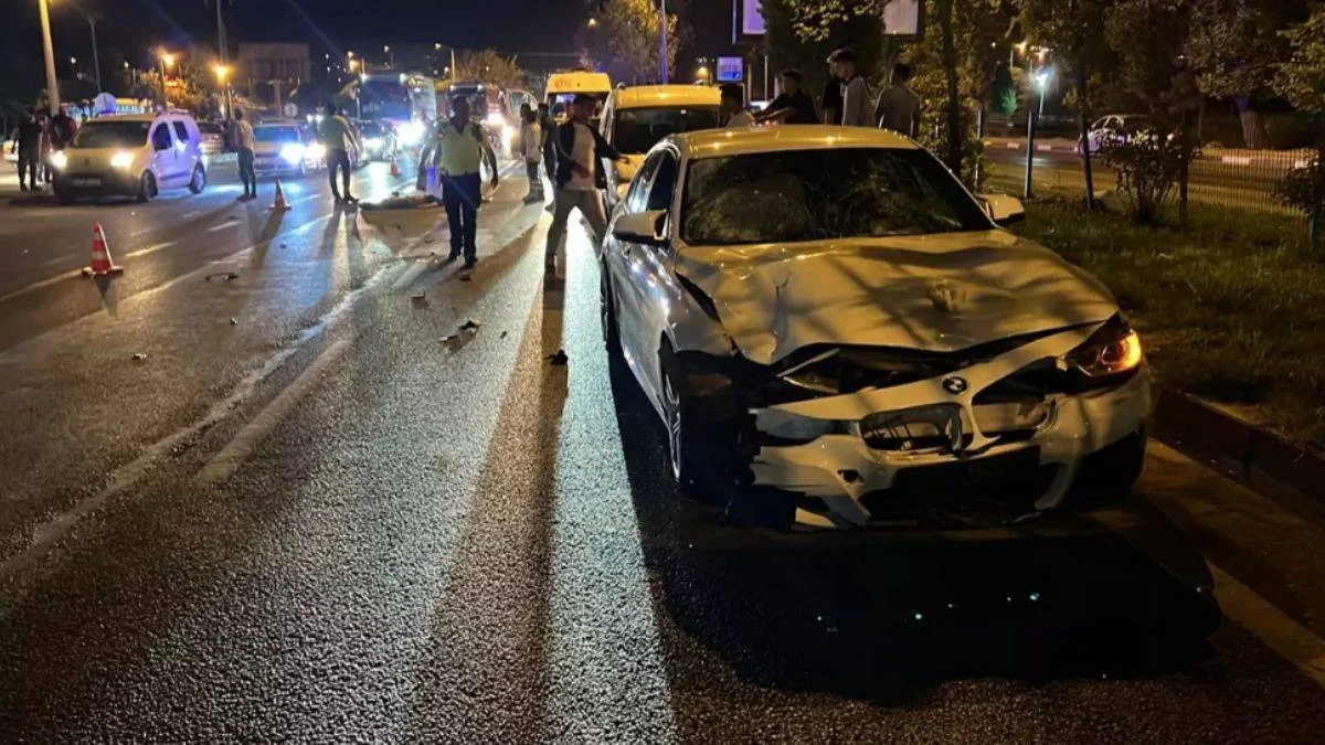 İki kız kardeşi trafik kazası ayırdı