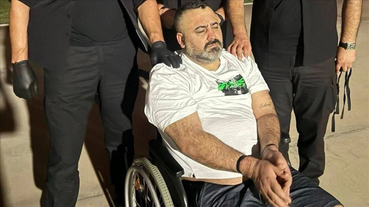 İzmir merkezli çete elebaşı Türkiye'ye getirildi