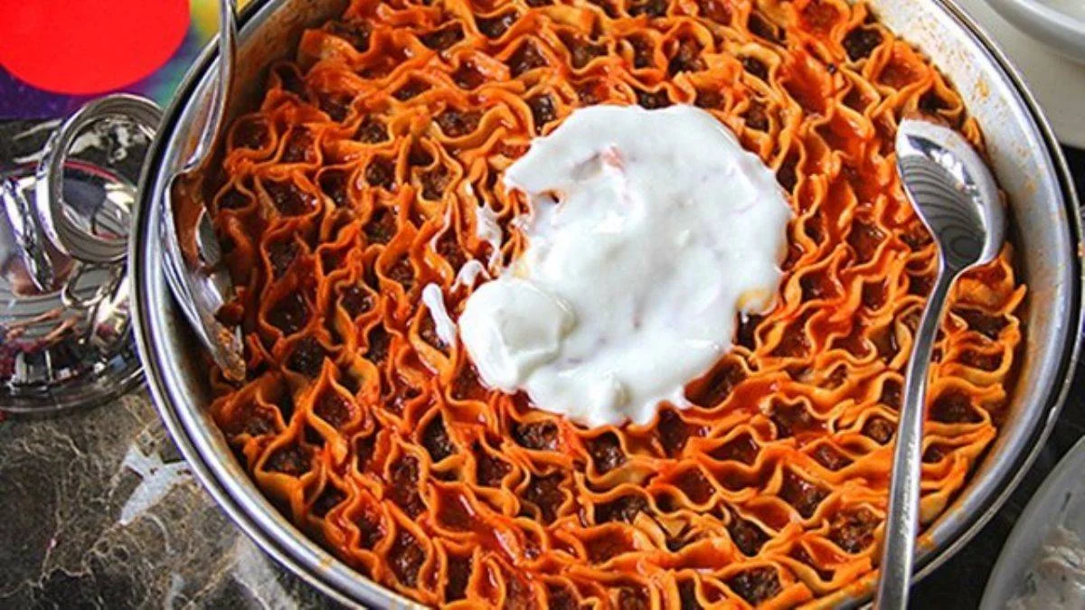 Masterchef tepsi mantısı! Tepsi mantısı nasıl yapılır, malzemeleri nelerdir? Kolay ve pratik tepsi mantısı tarifi