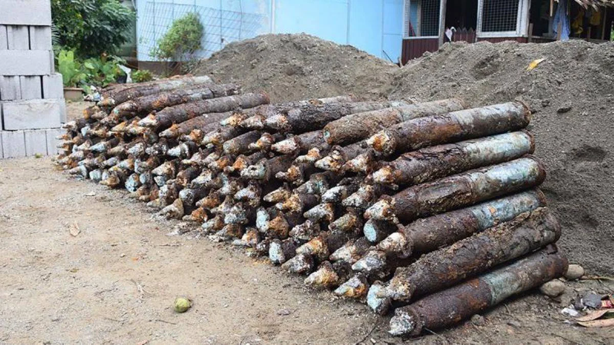 Okulun yakınında 200'den fazla patlamamış bomba bulundu