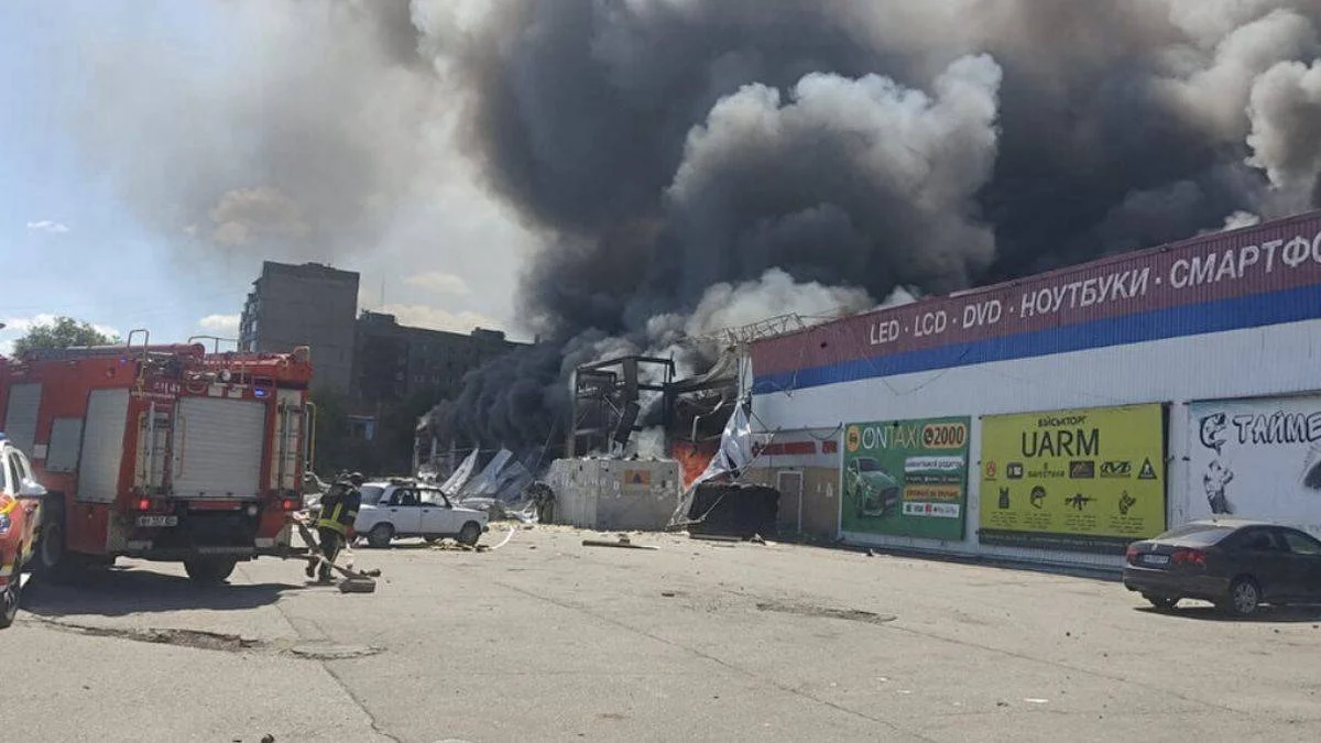 Rusya, Ukrayna'da market bombaladı: 4 ölü, 24 yaralı