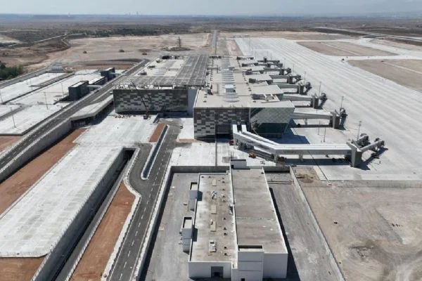 Türkiye'nin ülkesine yaptığı desteğe dikkat çekti: Büyük gövdeli uçaklar gelmeye başladı