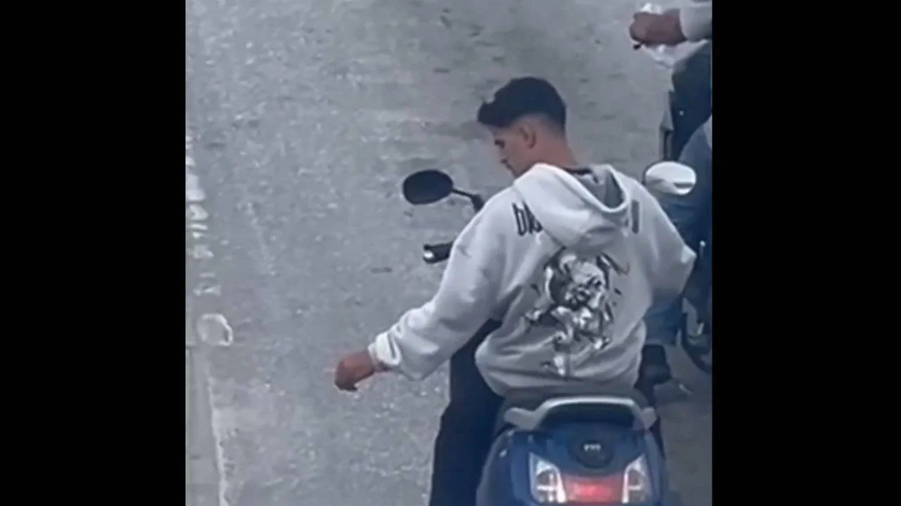 Başkan, 'çok güzel hareket' dedi; kaskı hatırlattı