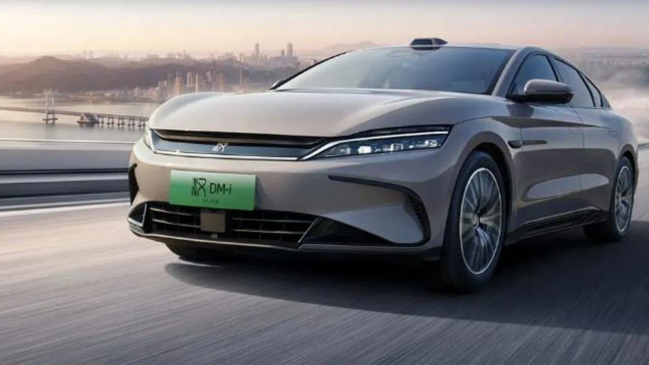 BYD, 2025 Han Sedan Modelini Tanıttı: TOGG T10F'e Rakip Geliyor!