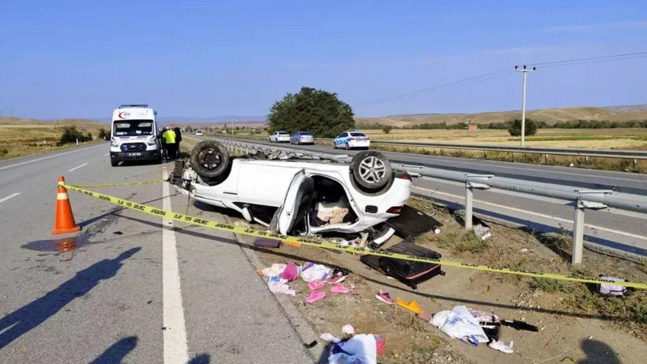 Çorum'da feci kaza! Polis çift hayatını kaybetti