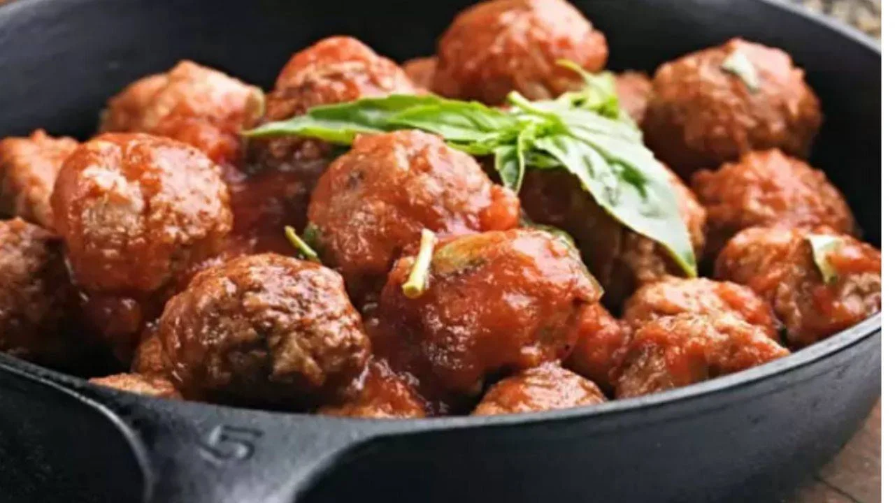 MasterChef'ten Ekmek Arası Köfte Tarifi: Nasıl Yapılır?