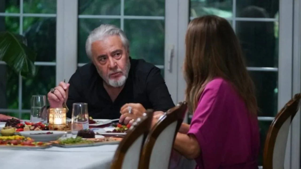 Show TV'nin Popüler Dizisi Sandık Kokusu'na Sürpriz Oyuncu Transferi