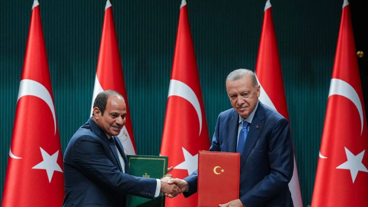 Sisi'nin Ankara ziyareti Arap basınında öne çıktı