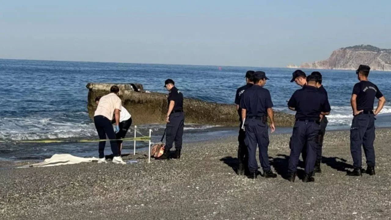 Alanya'da sahilde dehşet: 20 yaşındaki gencin cansız bedeni bulundu!