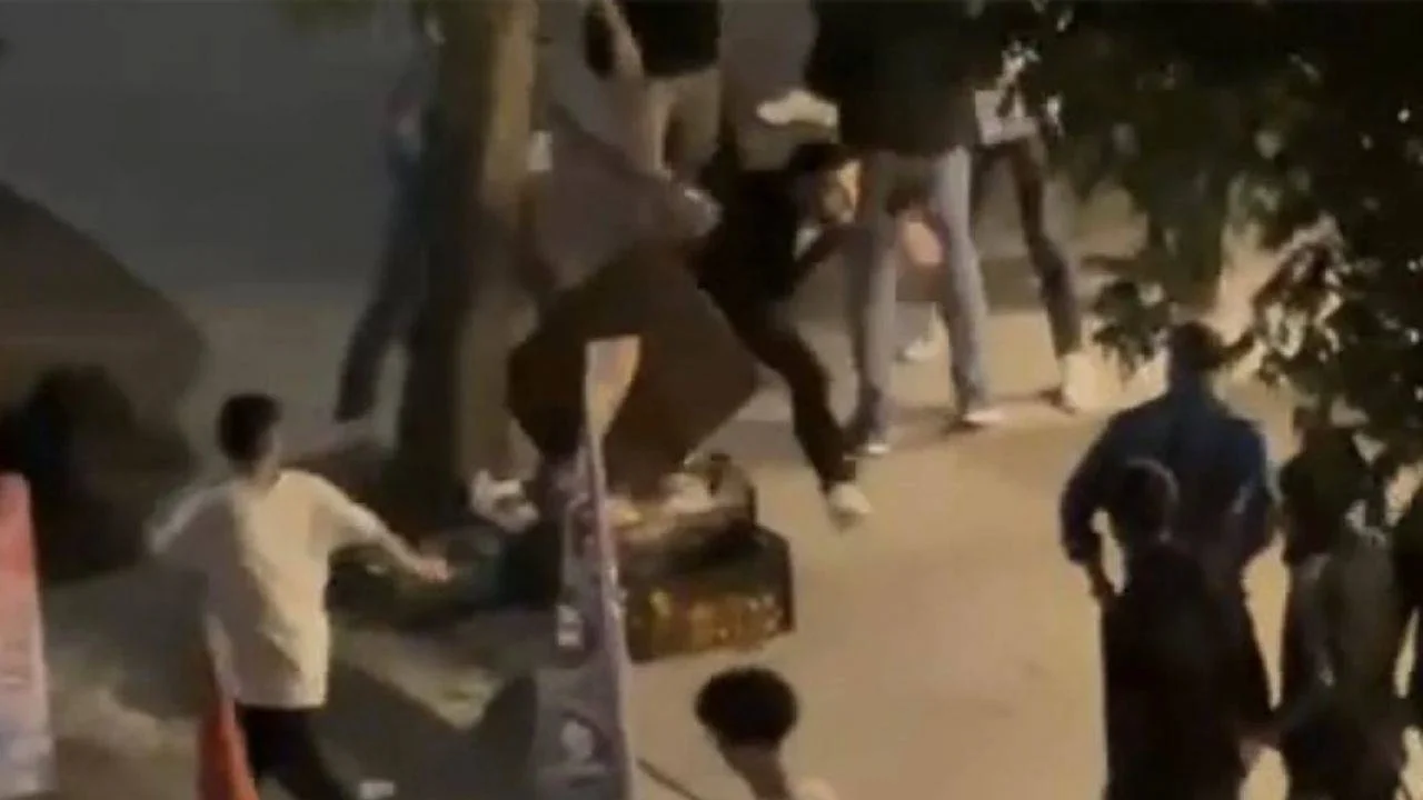 İstanbul'un göbeğinde sopalı ve dubalı kavga