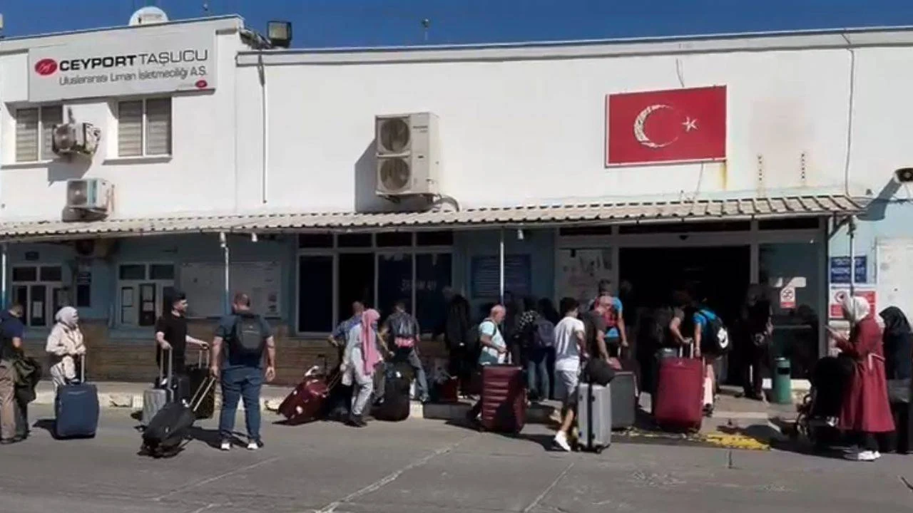 Lübnan'dan 315 yabancı uyruklu getirildi