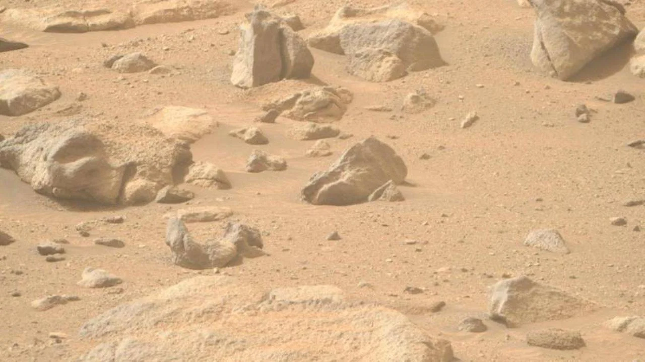 Mars'ta ürkütücü keşif: İnsan yüzüne benziyor