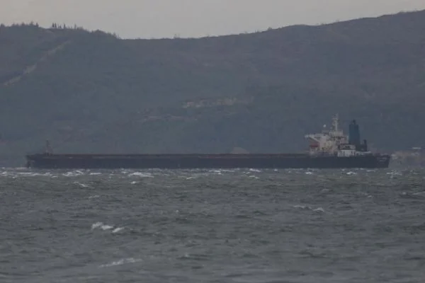 Çanakkale Boğazı'nda gemi trafiği tek yönlü açıldı