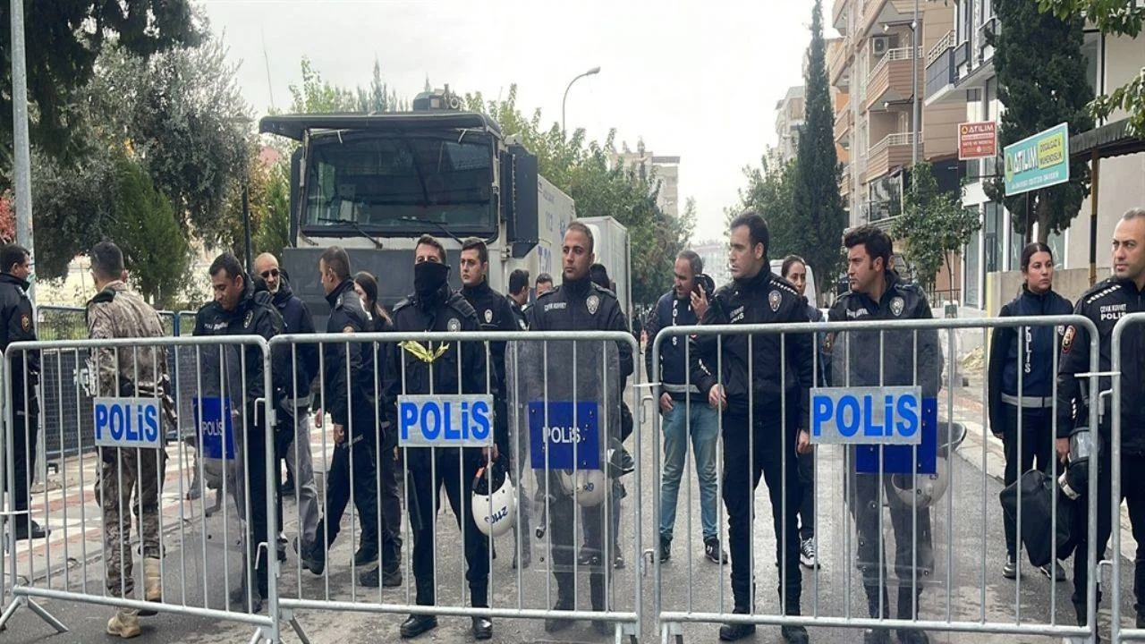 'Kayyum atanacaktı madem, neden adaylıklar onaylandı?' Avukat Çimen açıkladı
