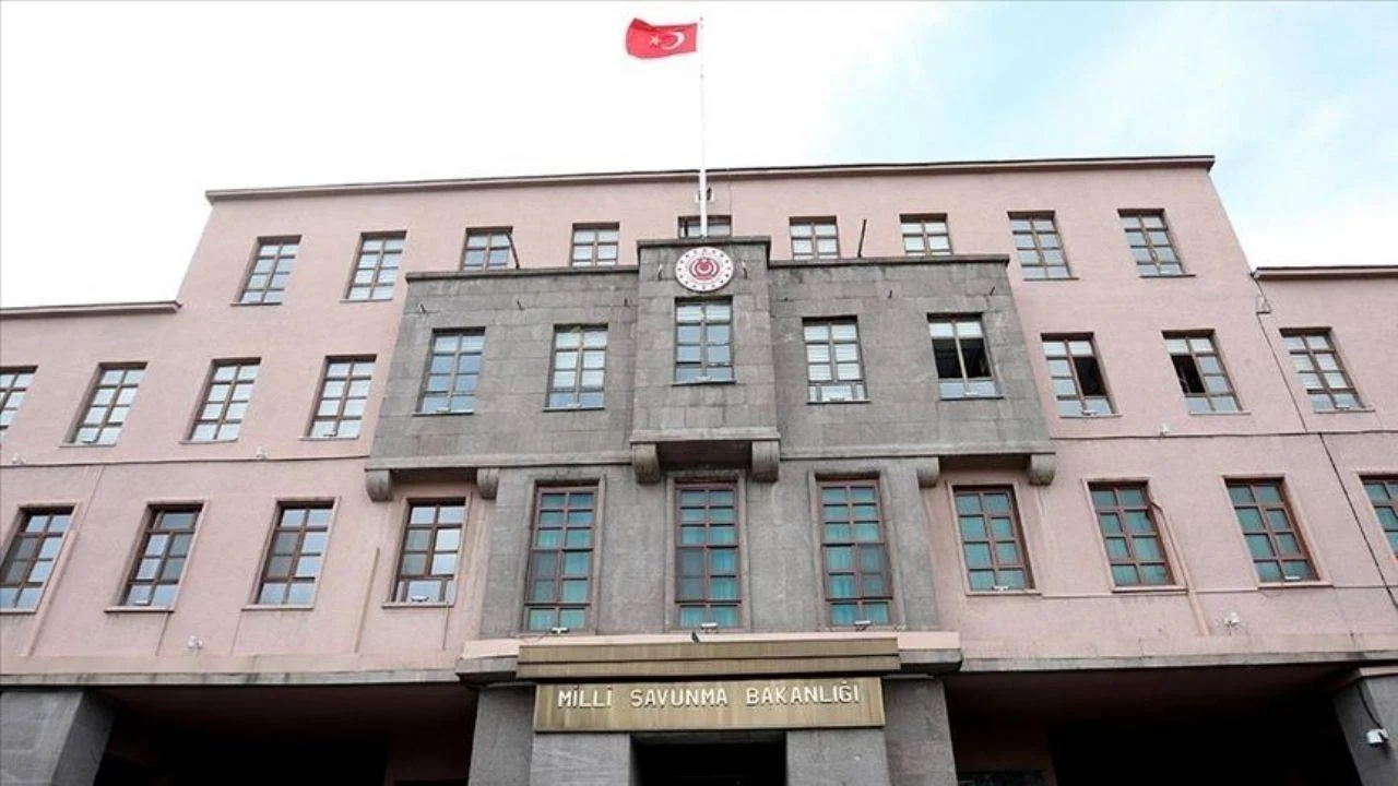 MSB'den 'kitap kapağı' açıklaması: Kitaplar derhal toplatıldı