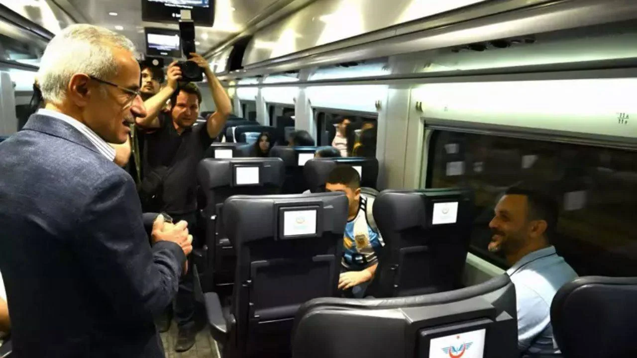 Öğretmenlere tren biletlerinde yüzde 50 indirim