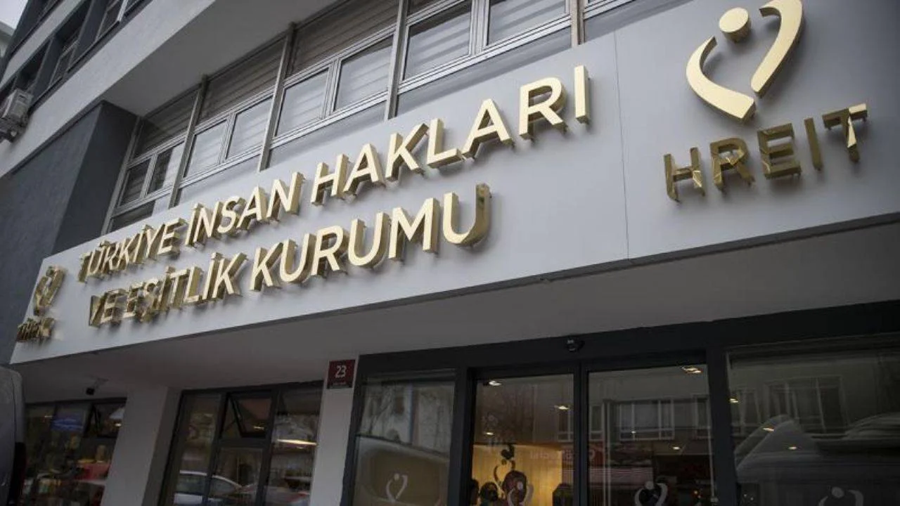 Tesettür mayo yasağına üst sınırdan ceza