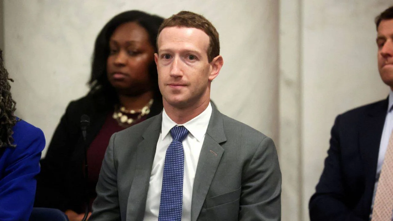 Zuckerberg köşeye sıkıştı! Şirketleri yine ifade verecek!