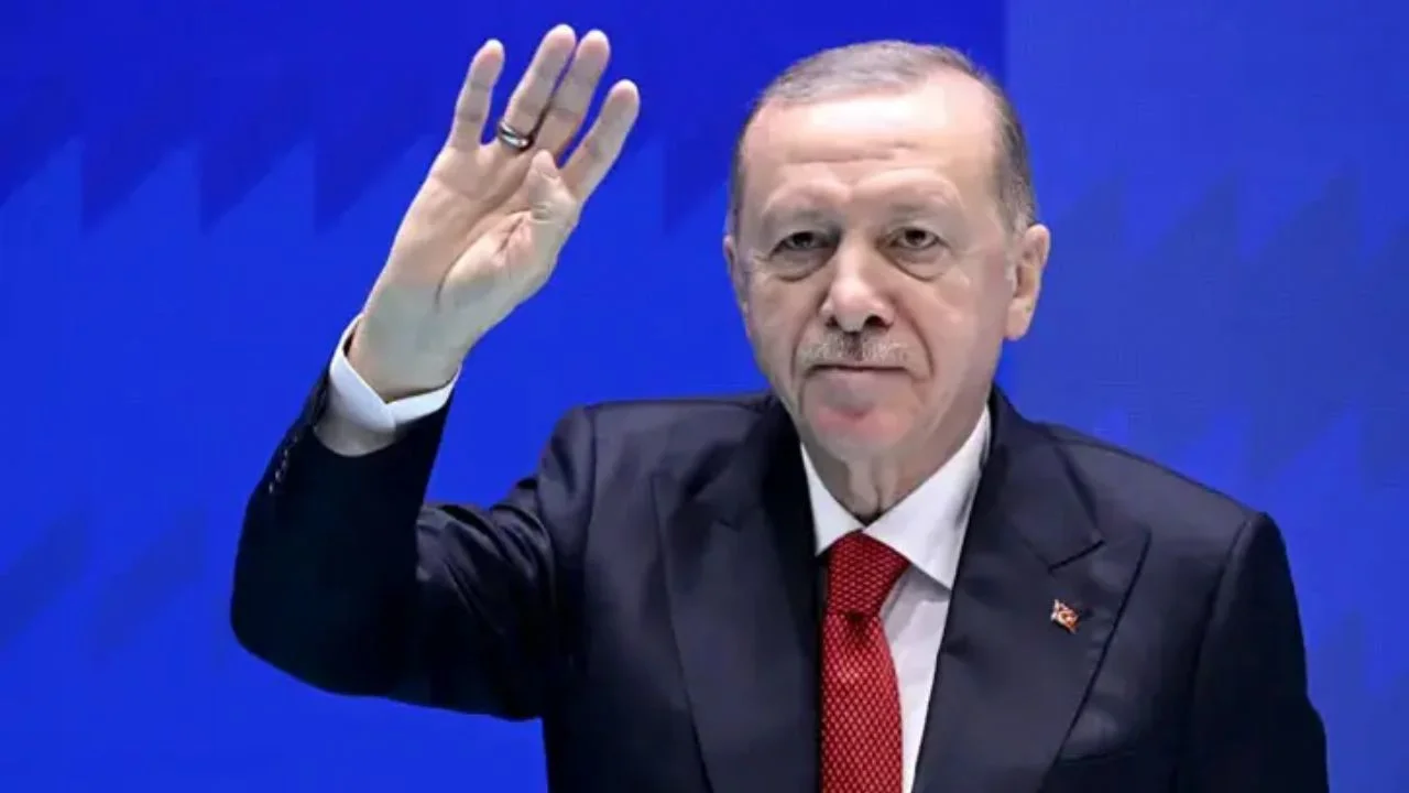 Cumhurbaşkanı Erdoğan, 'Baas rejimi düştü, bakıyorsunuz yasını ana muhalefet tutuyor' dedi.
