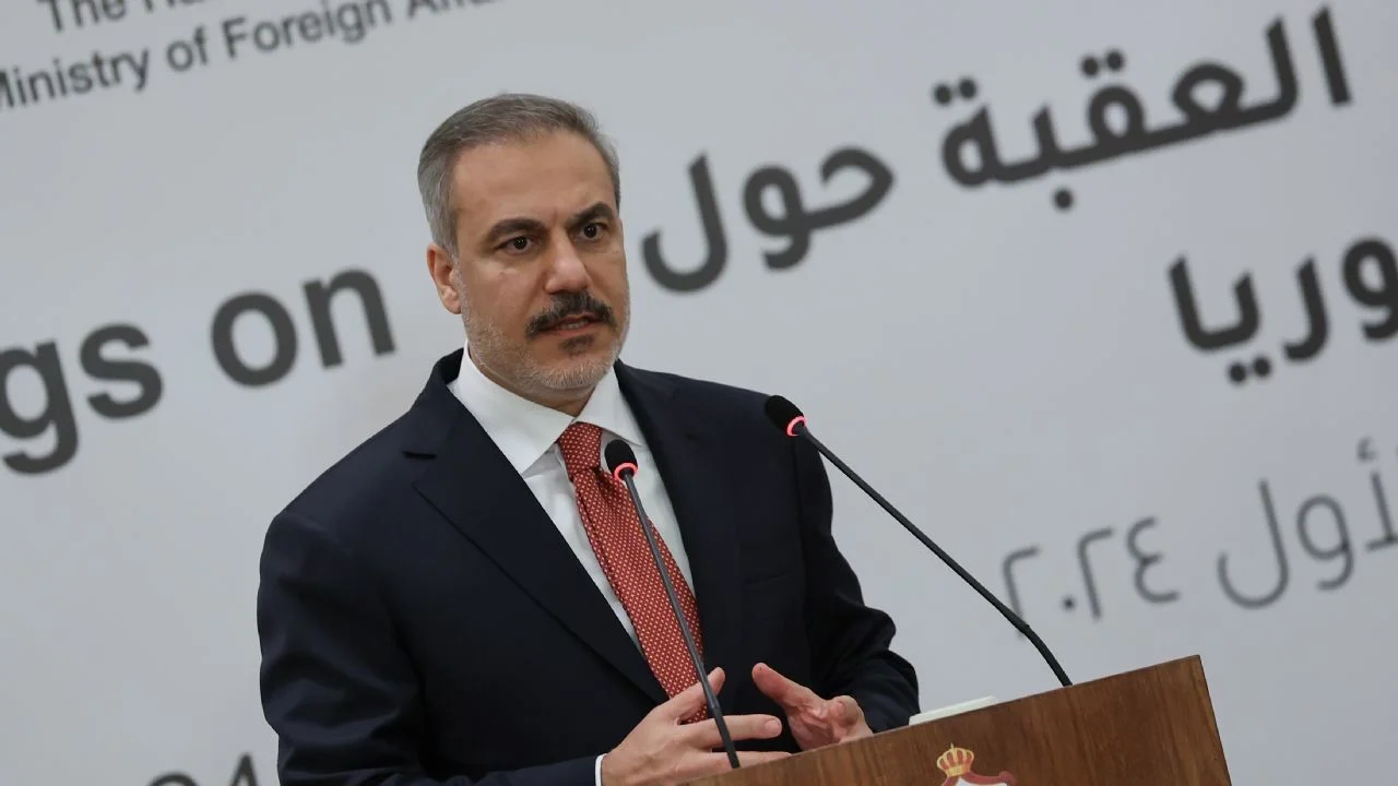 Hakan Fidan Arap medyasına konuştu: Sistem kendiliğinden çöktü
