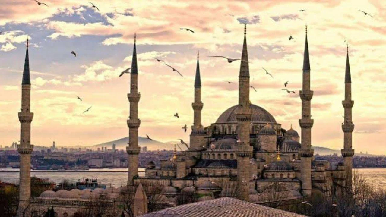 İslam'ın Beynelmilel Çağrısı: Ezan, Birlik ve Kardeşlik