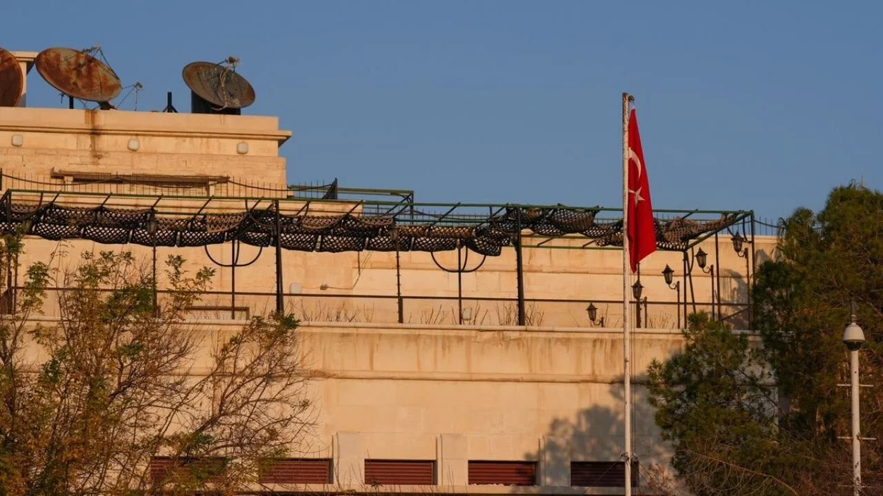 Türkiye'nin Şam Büyükelçiliği 12 yıl sonra açıldı