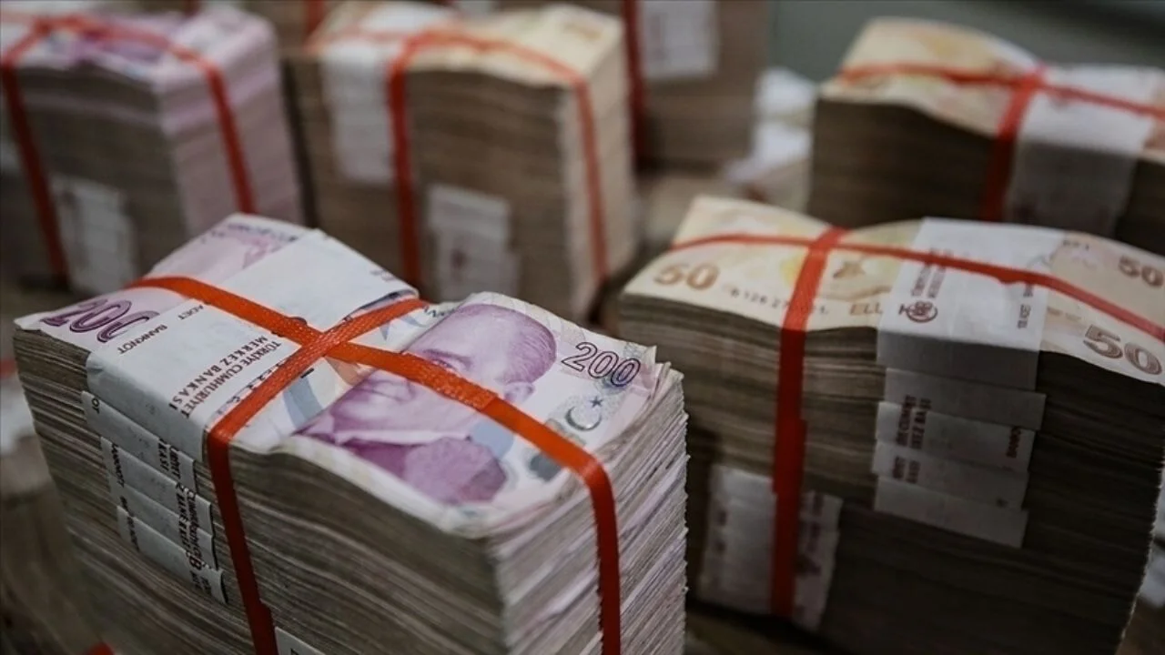 100 milyon TL kamu zararı! 180 bin liralık 'yılın iş adamı' oyunu