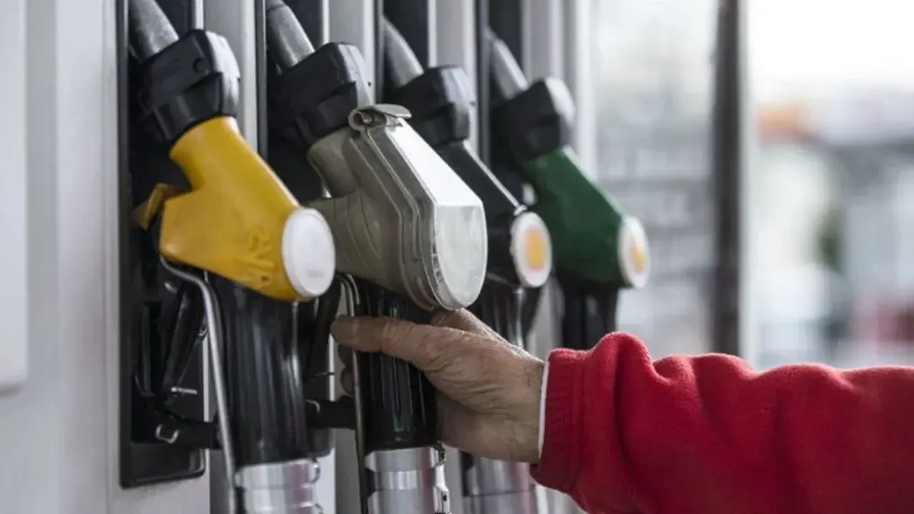 Akaryakıtta korkutan artış: Motorin fiyatı 50 TL'yi geçebilir