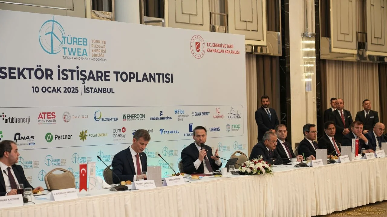 Bakan Bayraktar TÜREB istişare Toplantısı'nda sektör temsilcileri ile bir araya geldi
