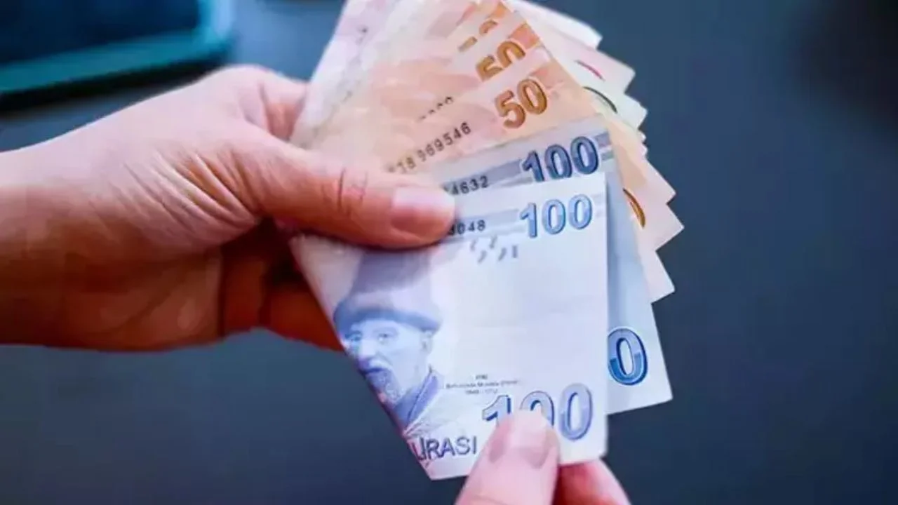 Bankalar, emeklilere 3 yıllık taahhüt karşılığında promosyon ödüyor