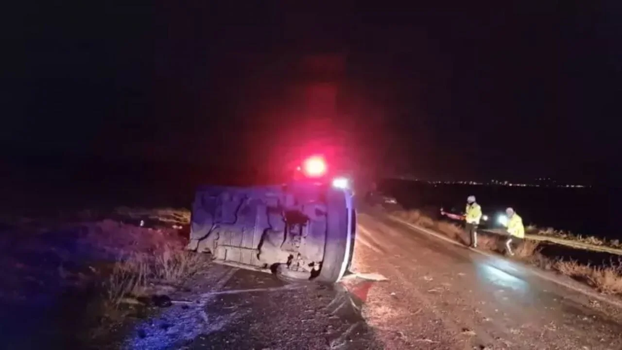 Çorum'da feci kaza: Polis memuru kamyonun altında kaldı